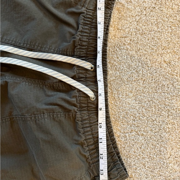 Vuori Ripstop Olive Ankle Pants - Picture 5 of 7